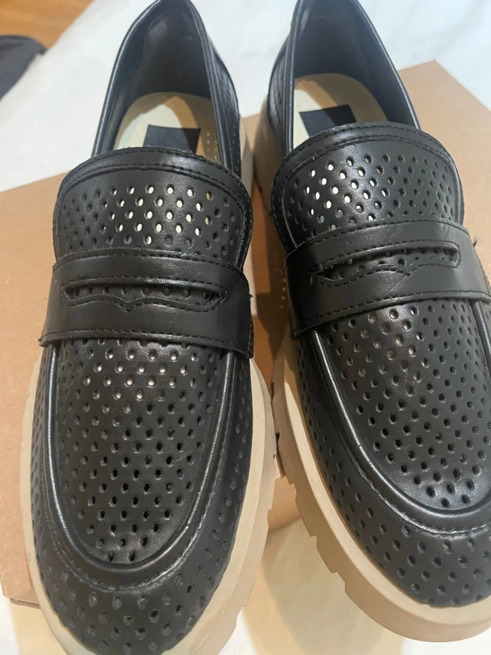 Dolce vita black soft leather perforated lug sole lisfers msrp $130 new 9.5m
